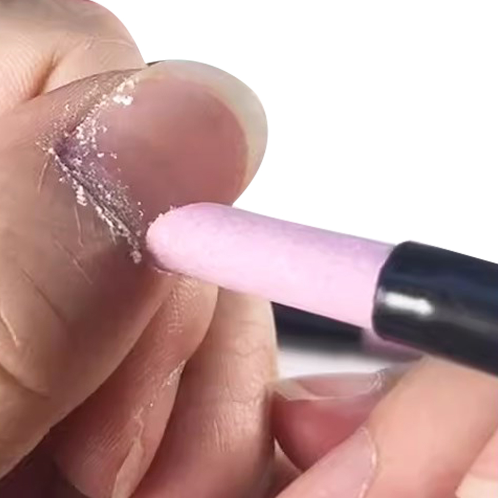 Lima per unghie, spingi-cutico - Contour Palette Stick recensione e prezzo